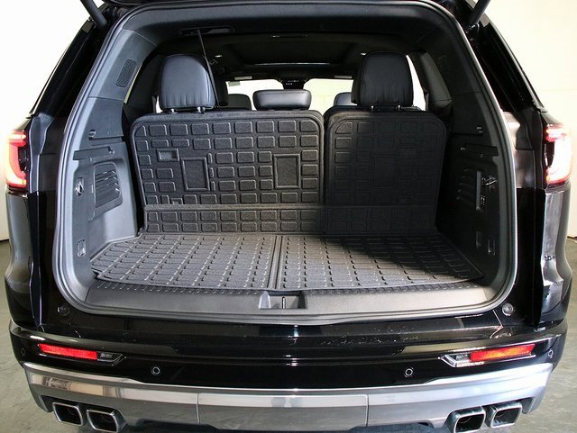 Used 2024 GMC Acadia Denali w/ Super Cruise Package image 32