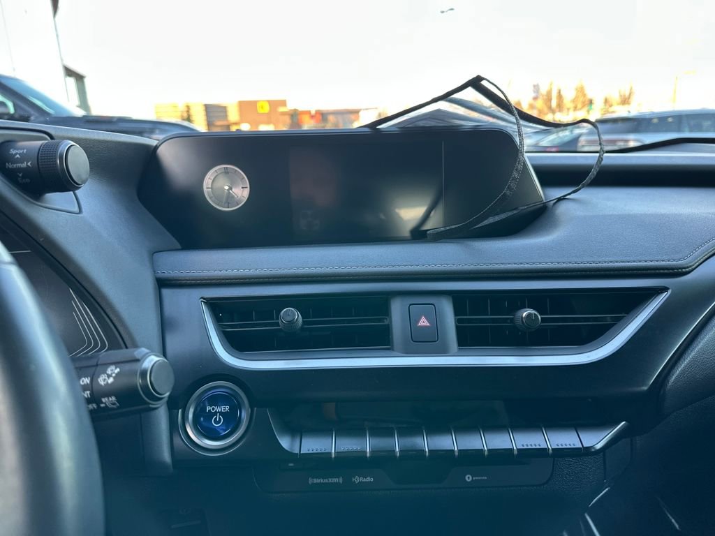 Used 2021 Lexus UX 250h image 22