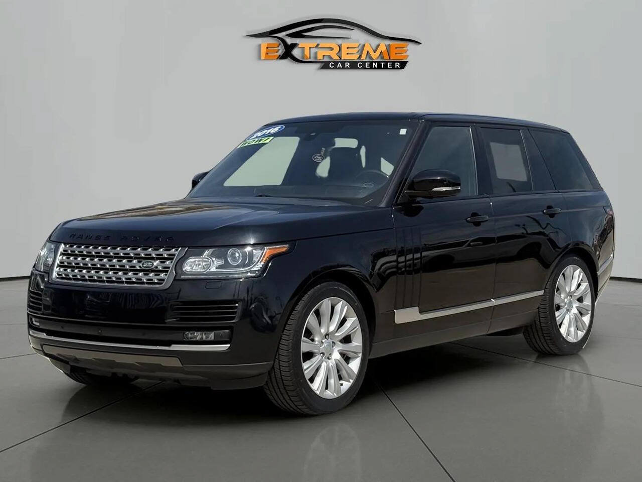 Used 2016 Land Rover Range Rover Supercharged AWD/4WD image 2