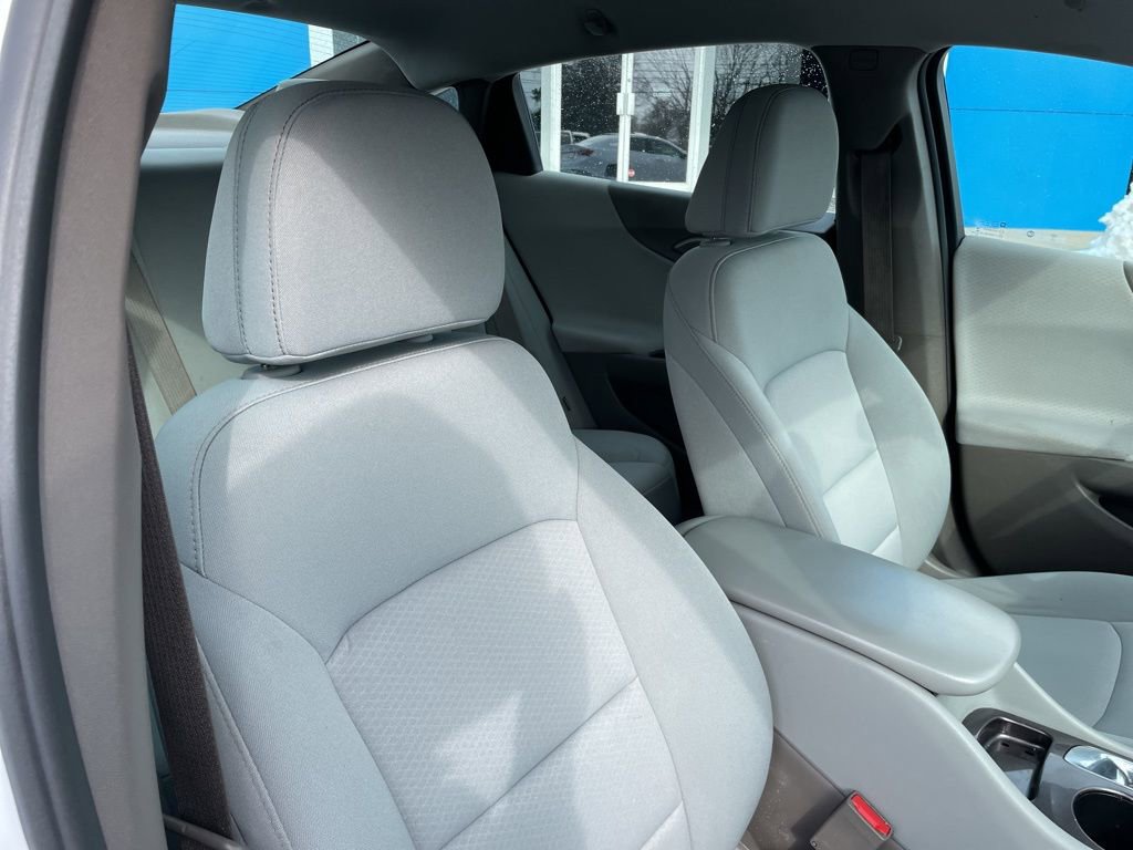Used 2020 Chevrolet Malibu LS image 25