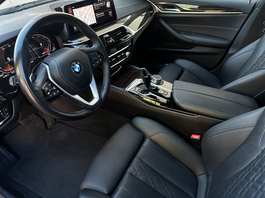 Used 2021 BMW 530i RWD image 11