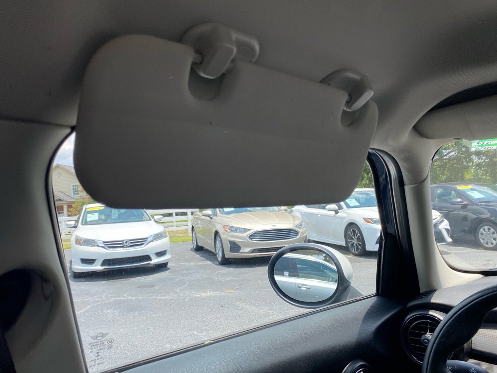 Used 2016 MINI Cooper 4-Door Hardtop image 30