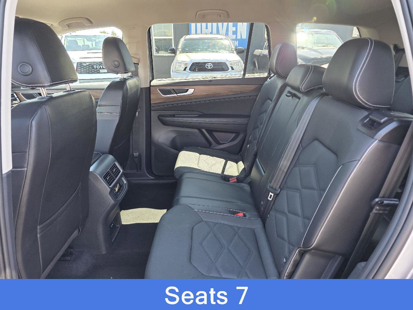 Used 2024 Volkswagen Atlas SE image 19