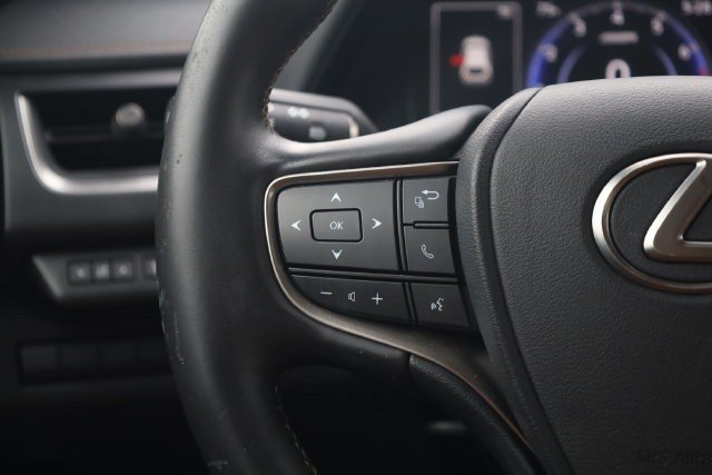Used 2019 Lexus UX 200 FWD image 10