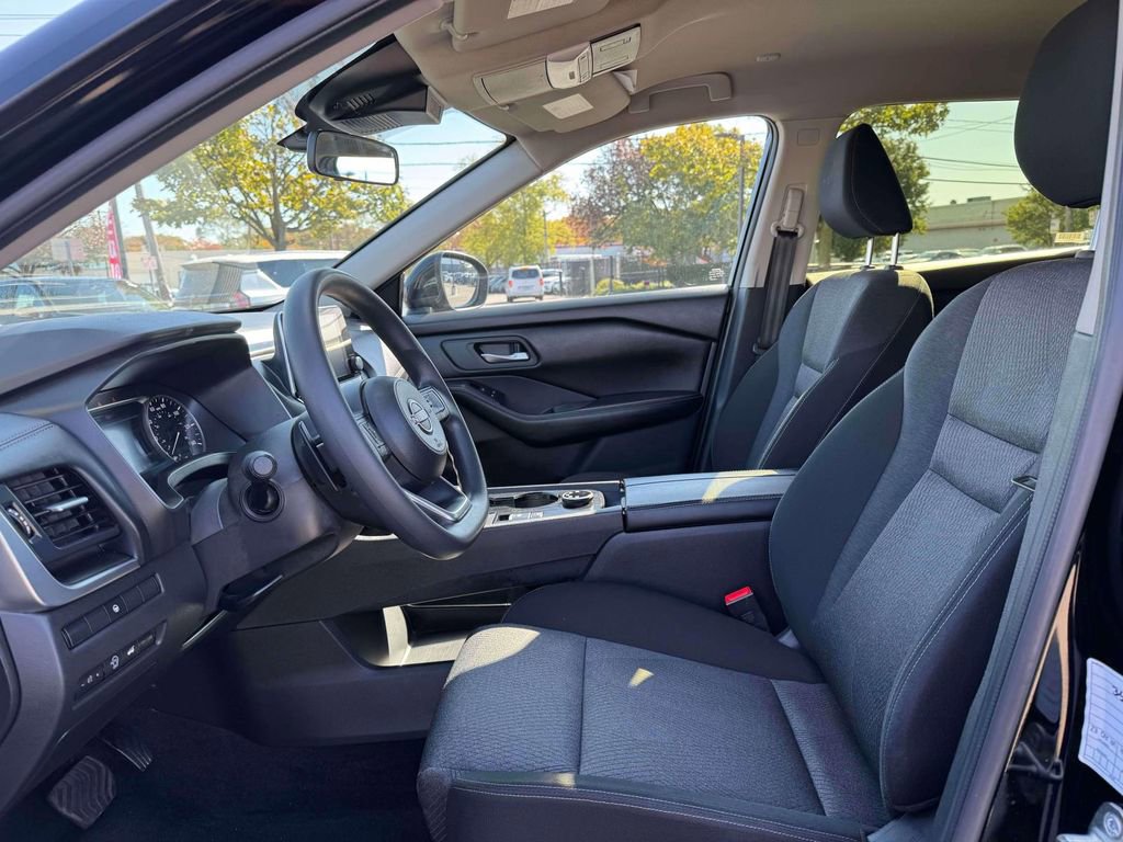 Certified 2024 Nissan Rogue SV image 15