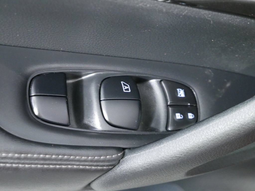 Used 2020 Nissan Rogue SV AWD/4WD image 21