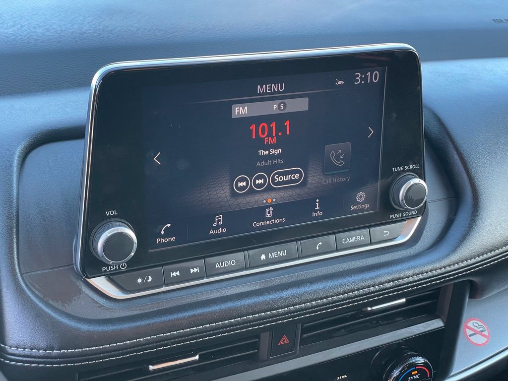 Certified 2025 Nissan Rogue SV AWD/4WD image 20