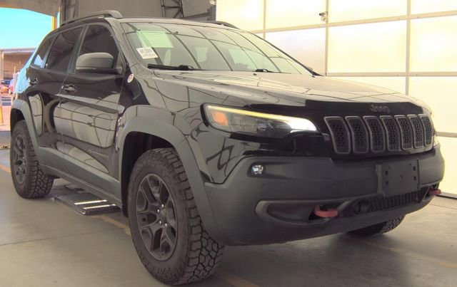 Used 2019 Jeep Cherokee Trailhawk image 4