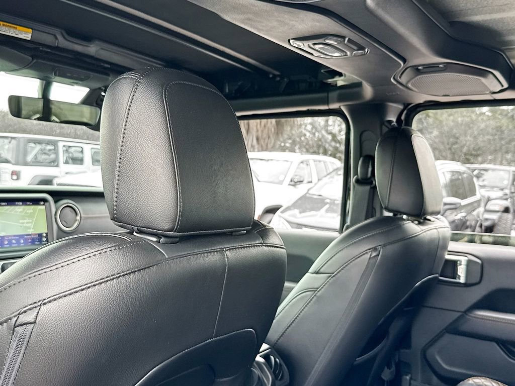 Used 2021 Jeep Gladiator Overland image 28