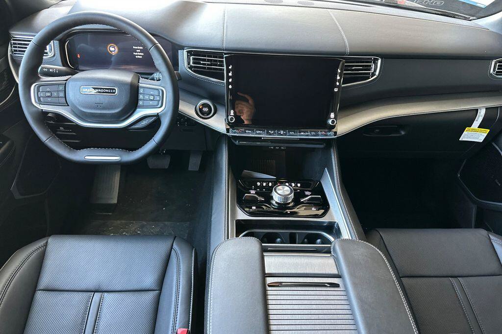 New 2026 Jeep Grand Wagoneer L Limited AWD/4WD image 13