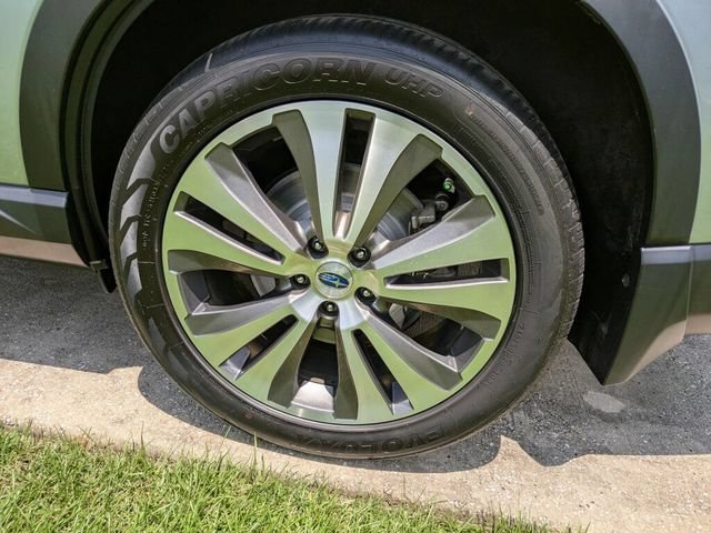 Used 2022 Subaru Ascent Touring AWD/4WD image 12