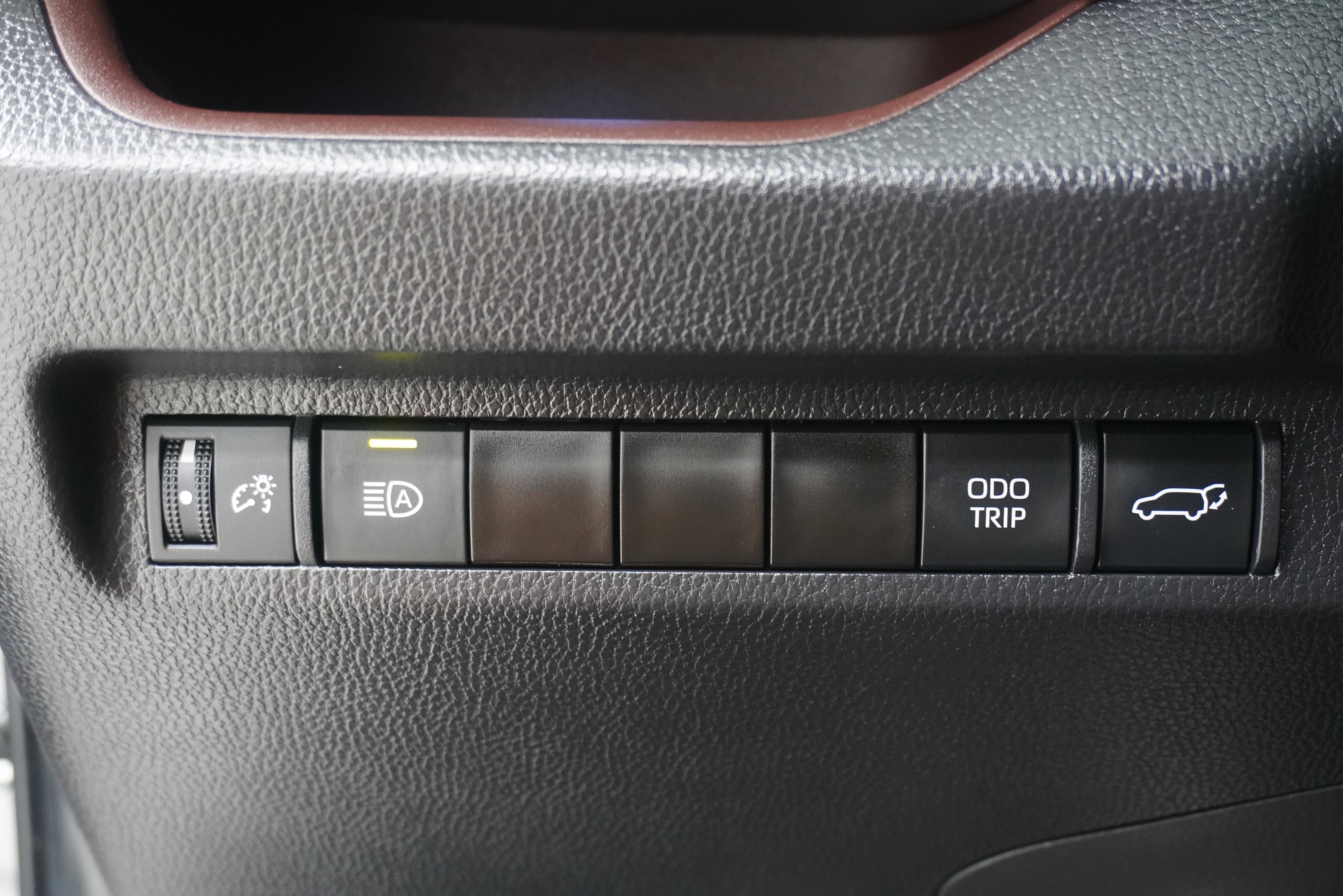 Used 2023 Toyota RAV4 Limited FWD image 29