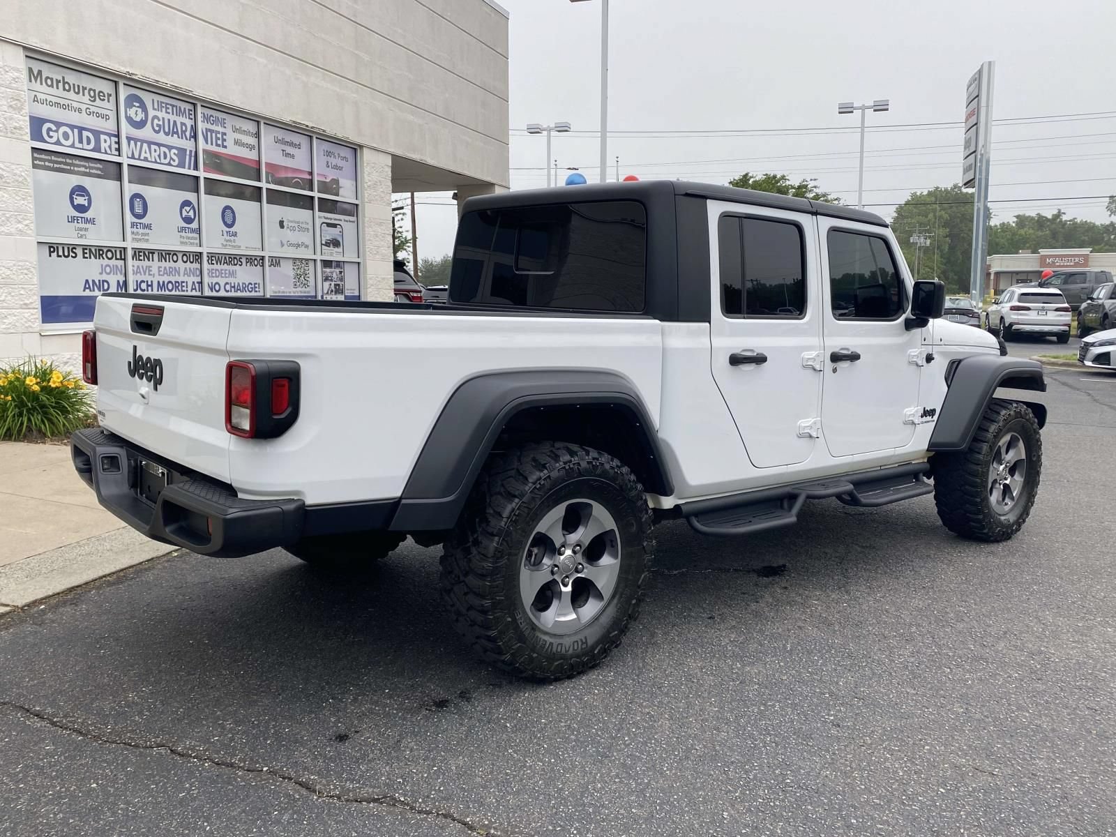 Used 2023 Jeep Gladiator Sport AWD/4WD image 7
