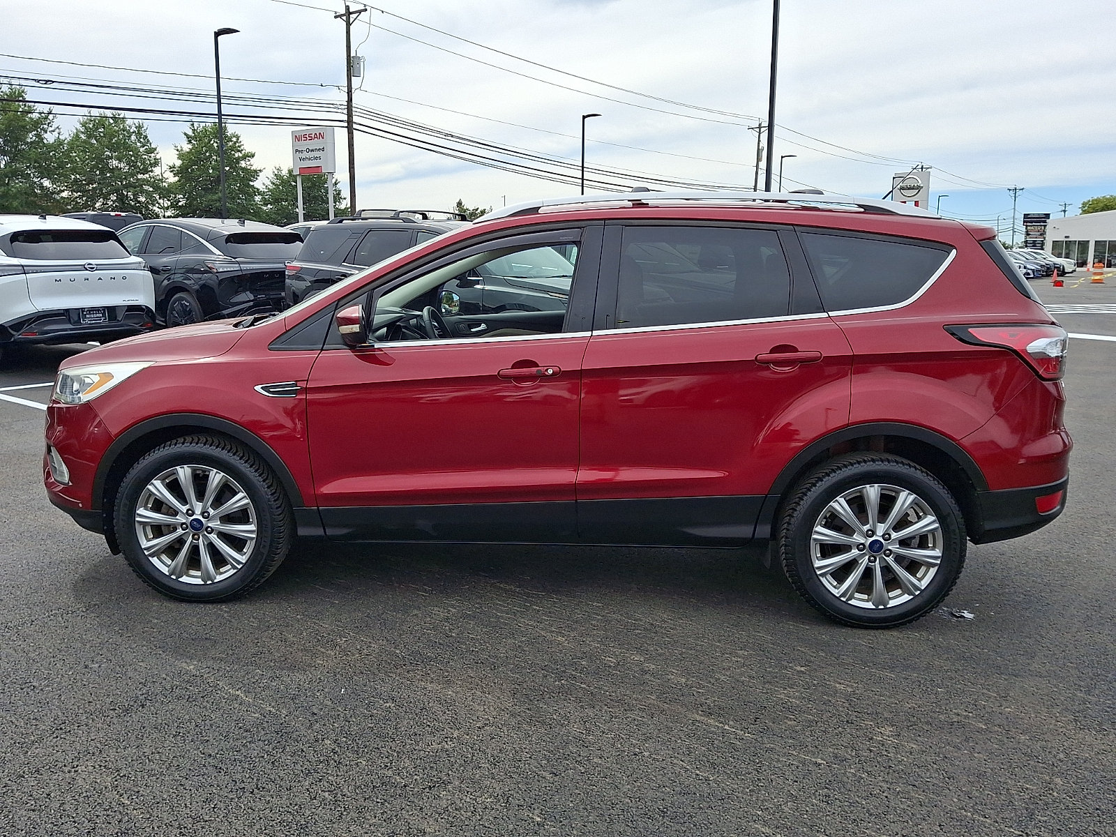 Used 2017 Ford Escape Titanium AWD/4WD image 4