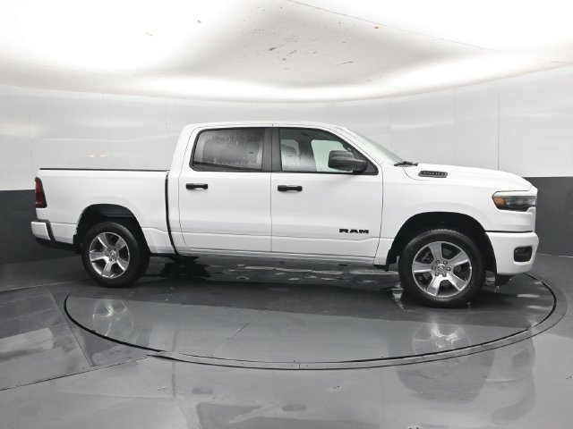 New 2027 RAM 1500 Express AWD/4WD image 34