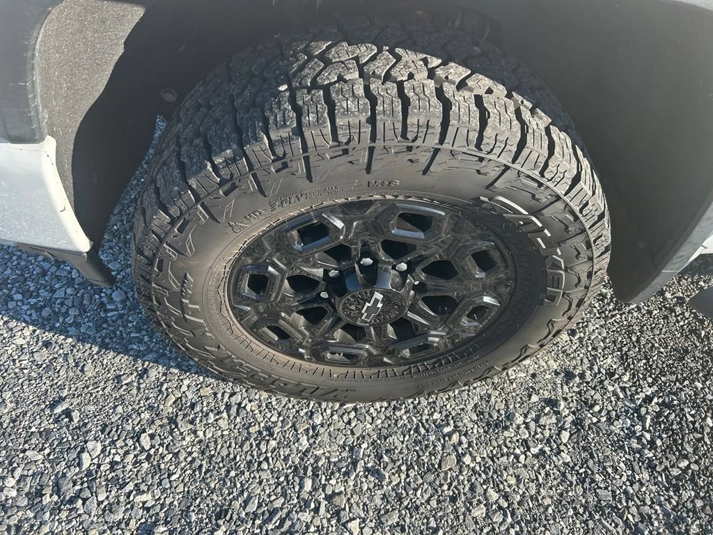Used 2021 Chevrolet Silverado 2500 LTZ w/ LTZ Plus Package AWD/4WD image 5