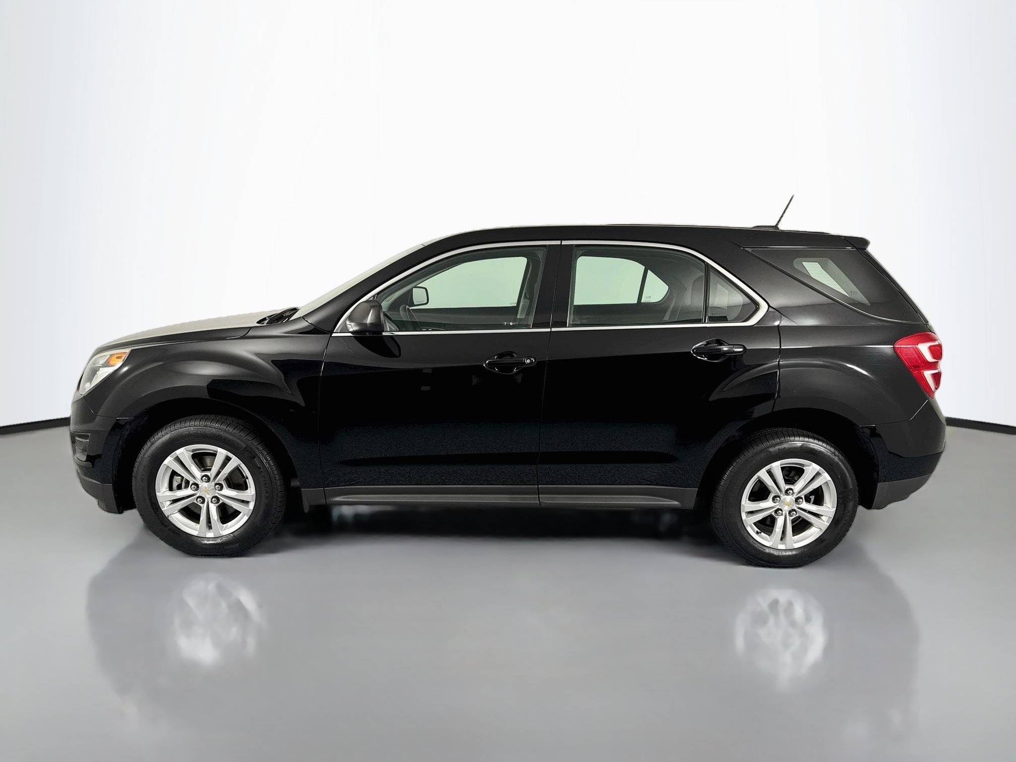 Used 2016 Chevrolet Equinox LS AWD/4WD image 8