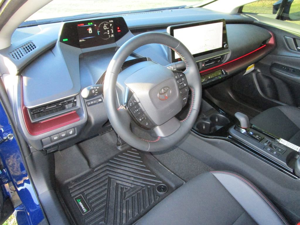 Used 2026 Toyota Prius Plug-In Hybrid image 17