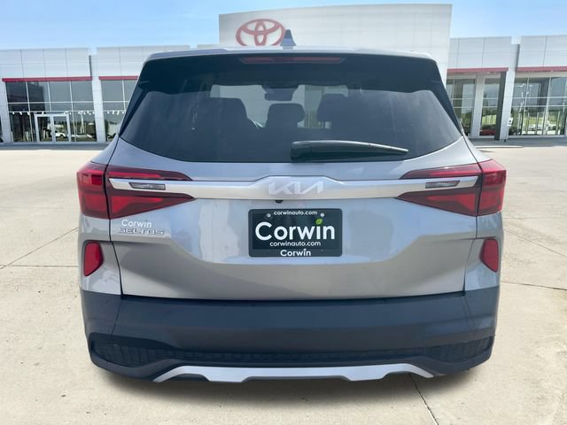 Used 2023 Kia Seltos LX AWD/4WD image 4