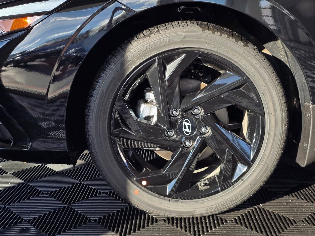 New 2026 Hyundai Elantra SEL Sport image 11