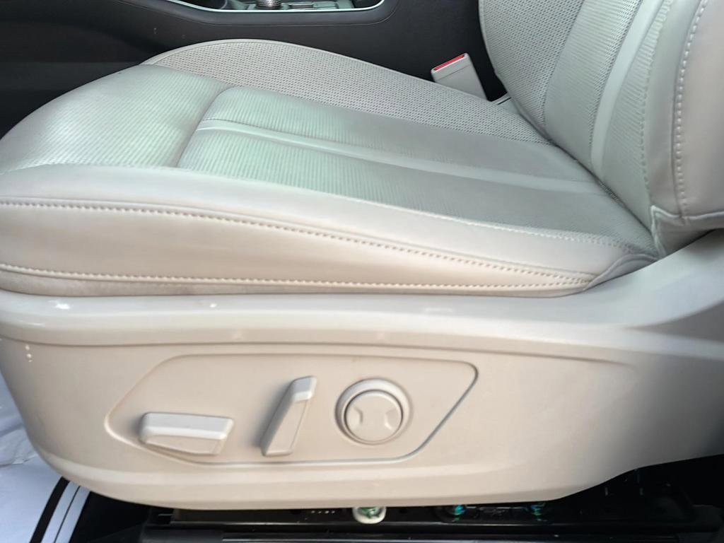 Used 2024 Kia Sorento EX w/ Panoramic Sunroof Package FWD image 29