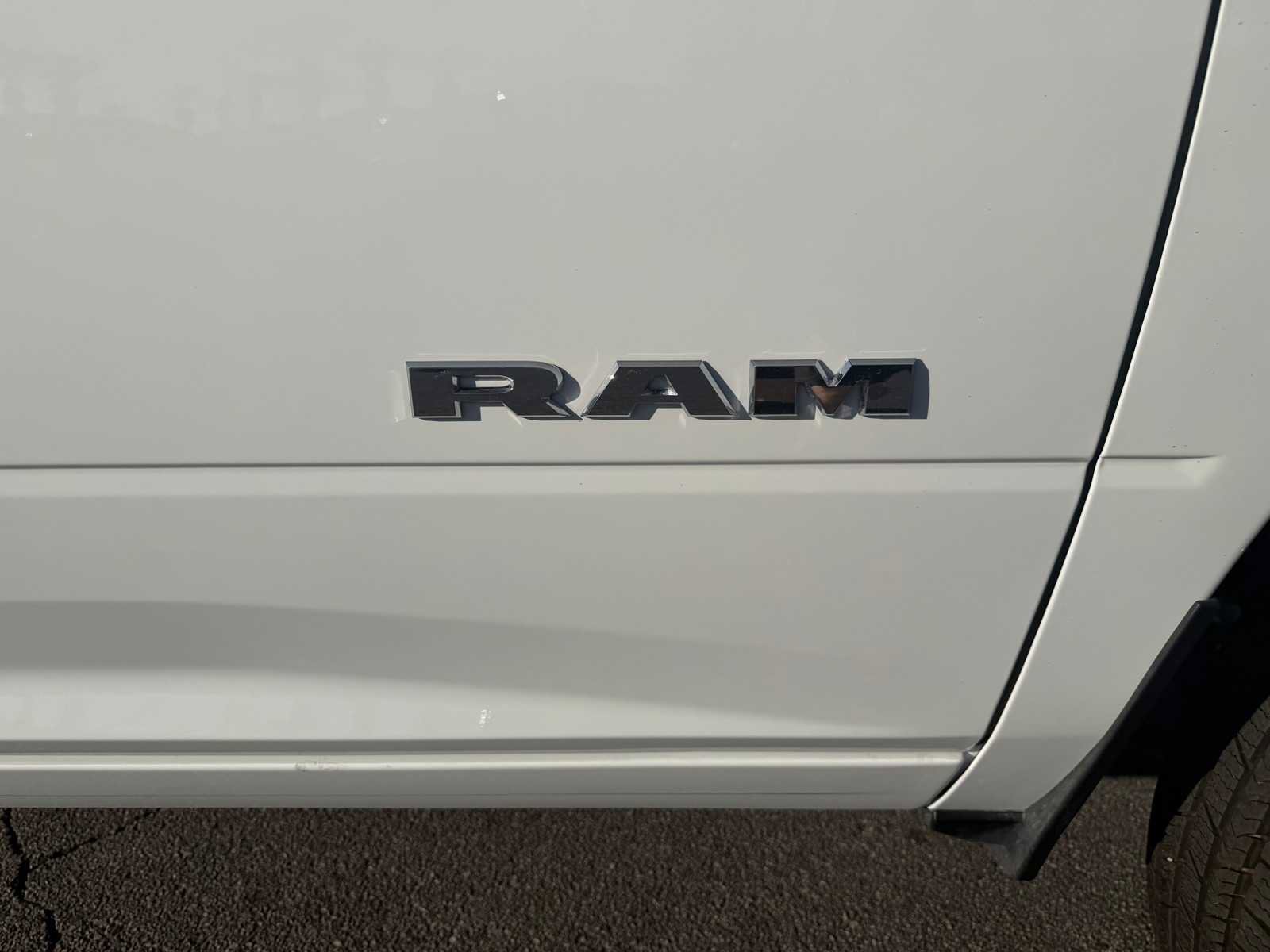 New 2026 RAM 3500 Big Horn AWD/4WD image 23