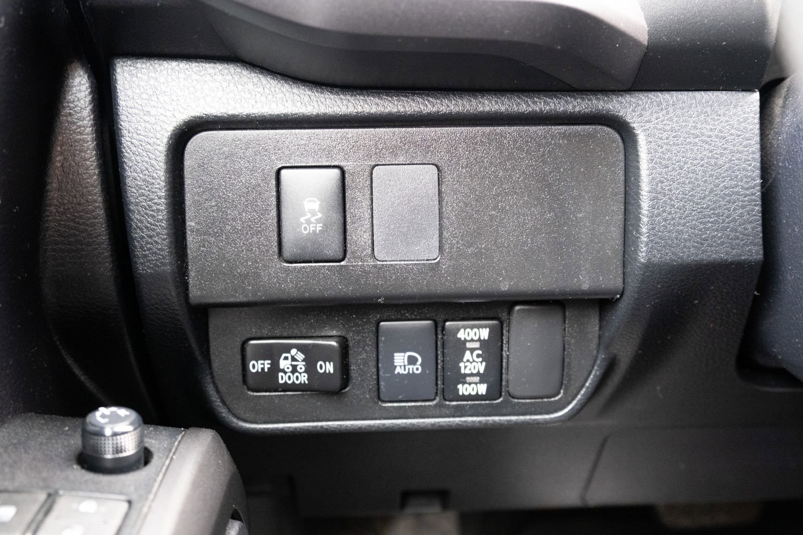 Used 2020 Toyota Tacoma TRD Sport image 9