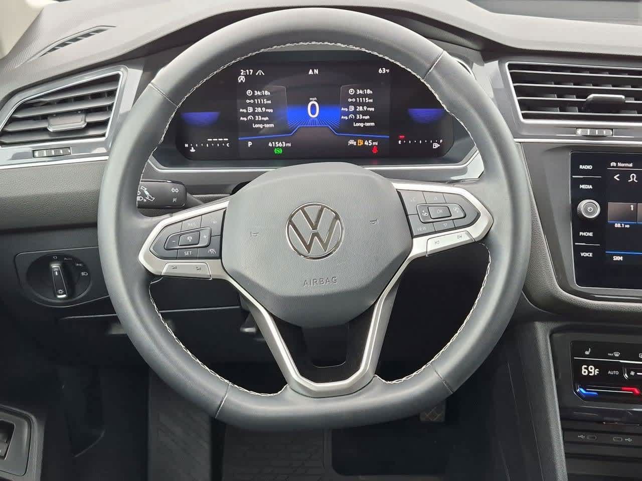 Used 2024 Volkswagen Tiguan SE AWD/4WD image 24