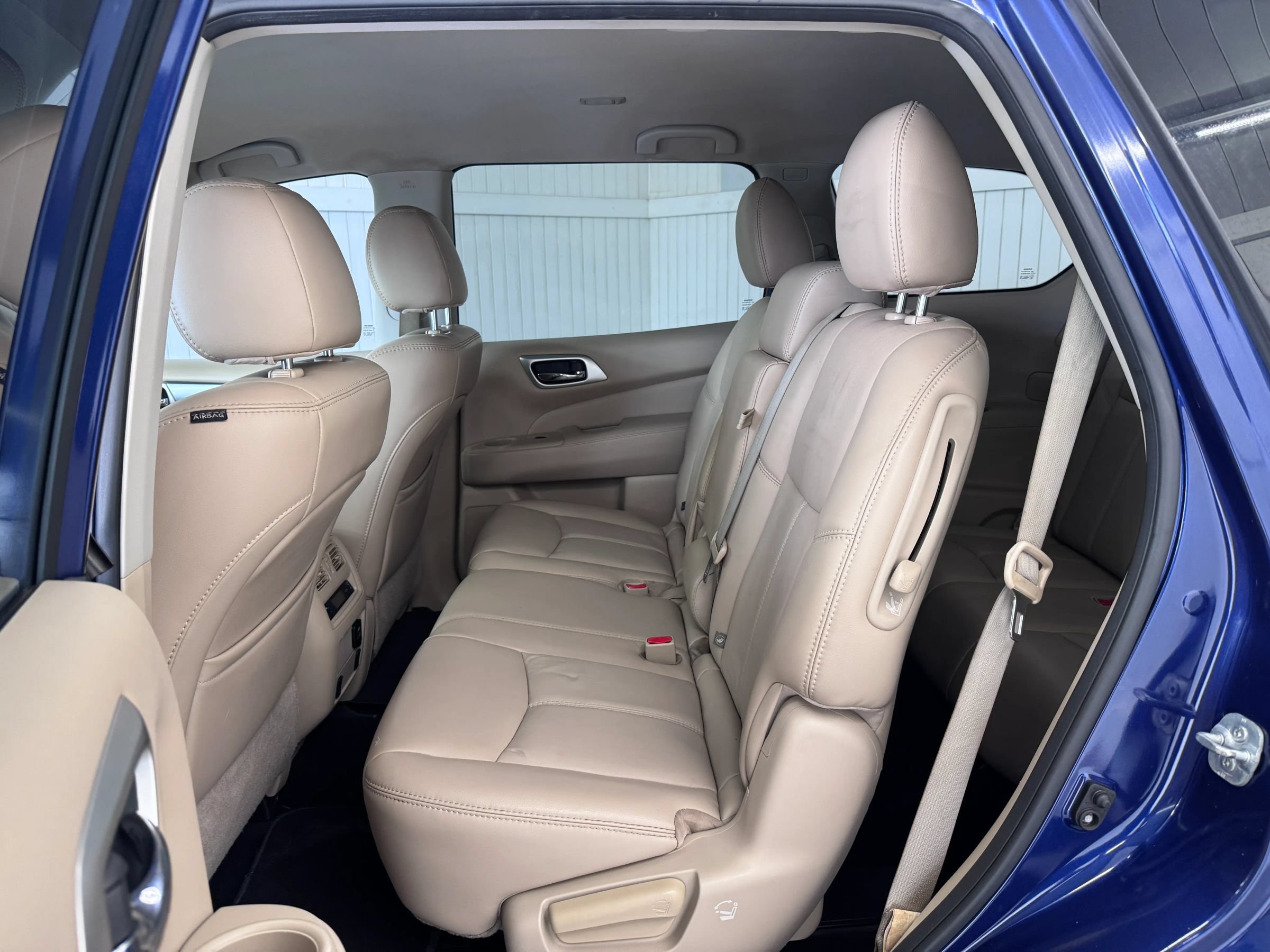 Used 2017 Nissan Pathfinder SL FWD image 12