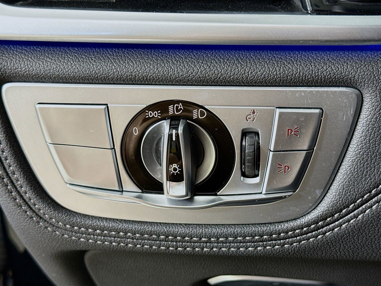 Certified 2022 BMW 740i RWD image 10