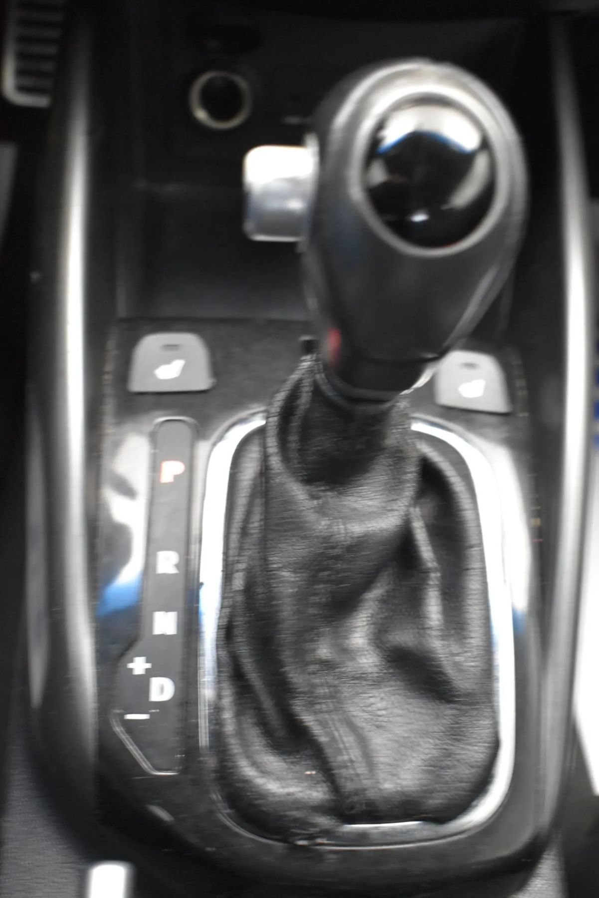 Used 2012 Kia Forte Koup SX w/ Leather Pkg FWD image 27