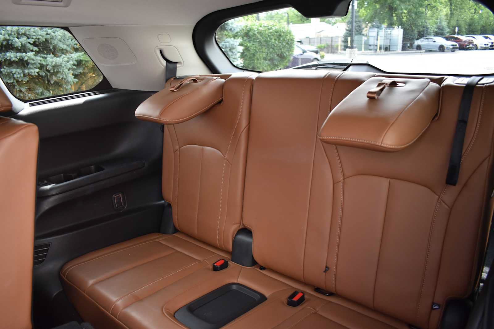 Used 2023 INFINITI QX60 Sensory w/ Vision Package AWD/4WD image 11