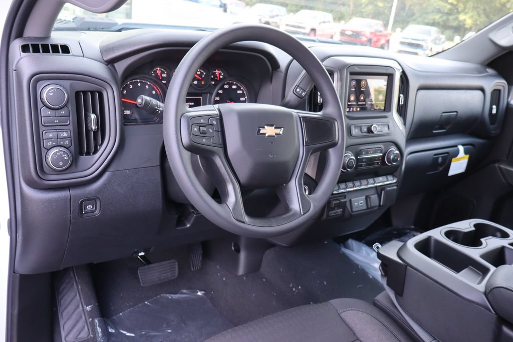 New 2026 Chevrolet Silverado 2500 Custom w/ Custom Value Package AWD/4WD image 5