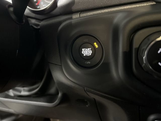 Used 2022 Jeep Gladiator Mojave w/ Cold Weather Group AWD/4WD image 17