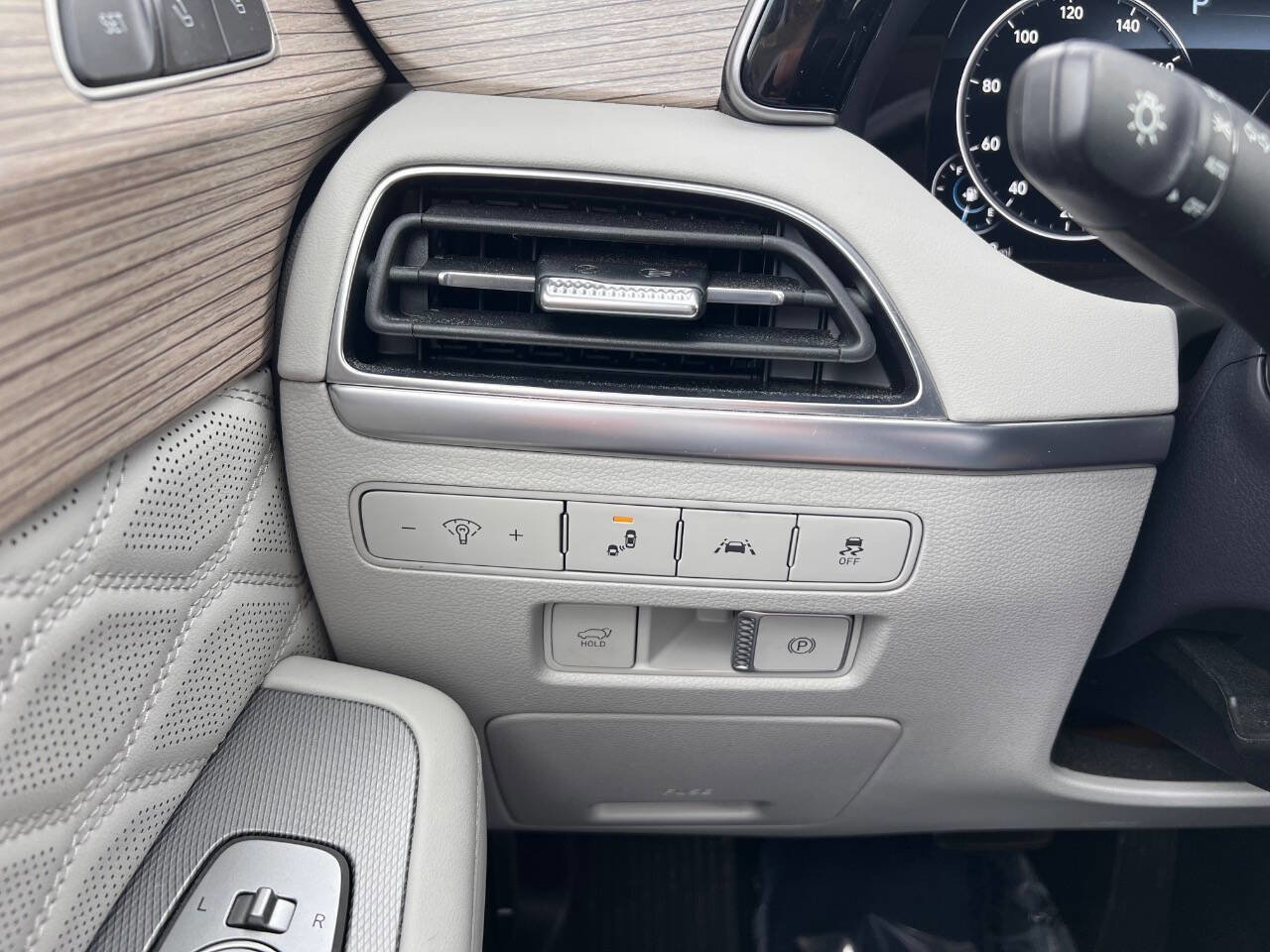 Used 2022 Hyundai Palisade Calligraphy image 18