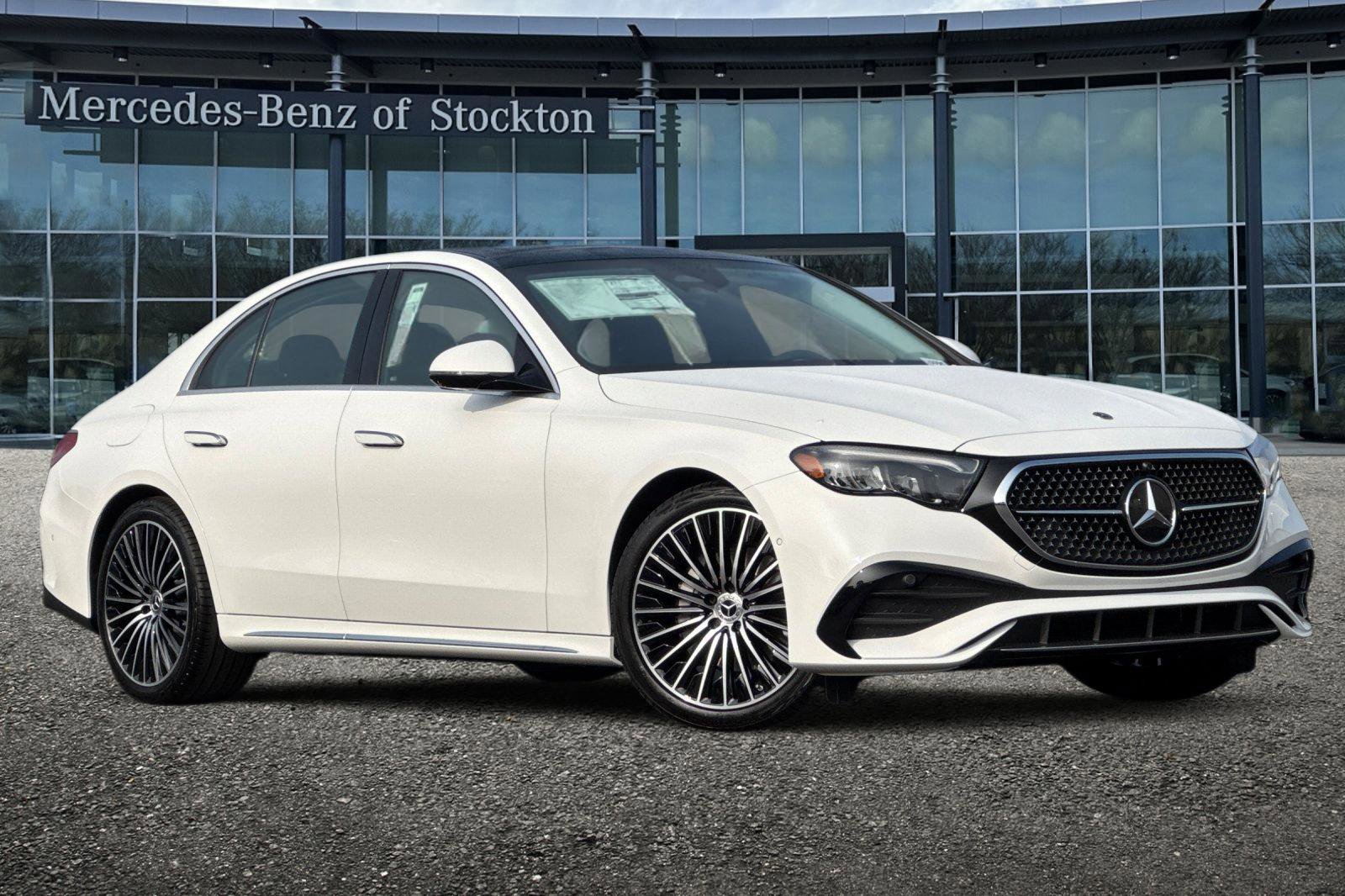 New 2026 Mercedes-Benz E 350 4MATIC Sedan image 2