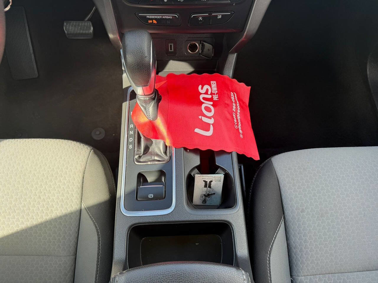 Used 2018 Ford Escape SE image 6