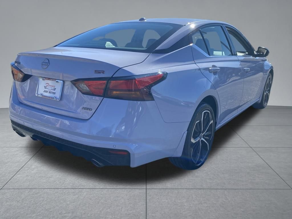 Used 2024 Nissan Altima 2.5 SR w/ SR Premium Package image 15