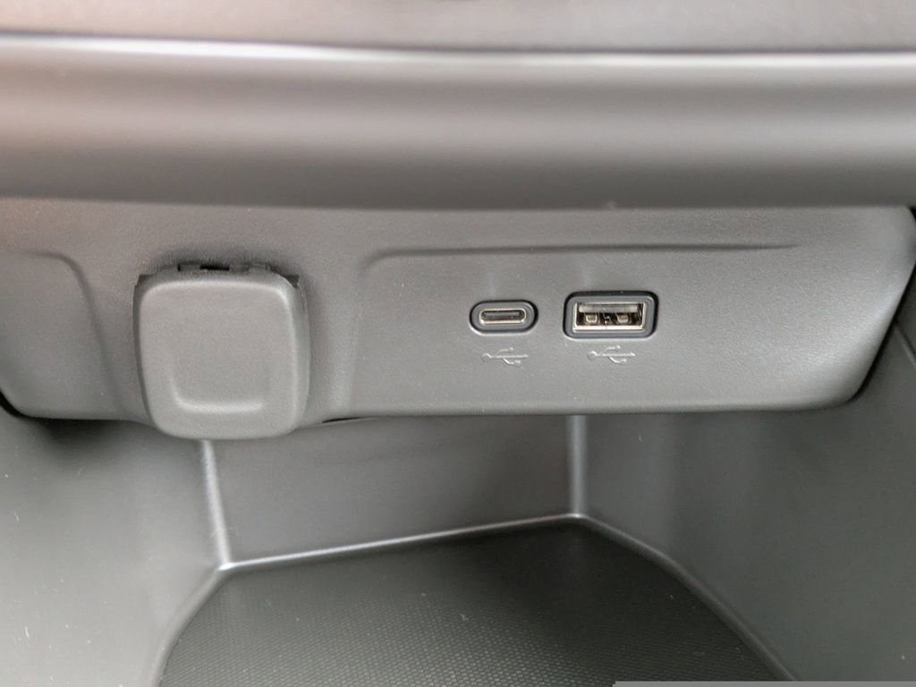 New 2026 Chevrolet Trax LS w/ Driver Confidence Package image 21