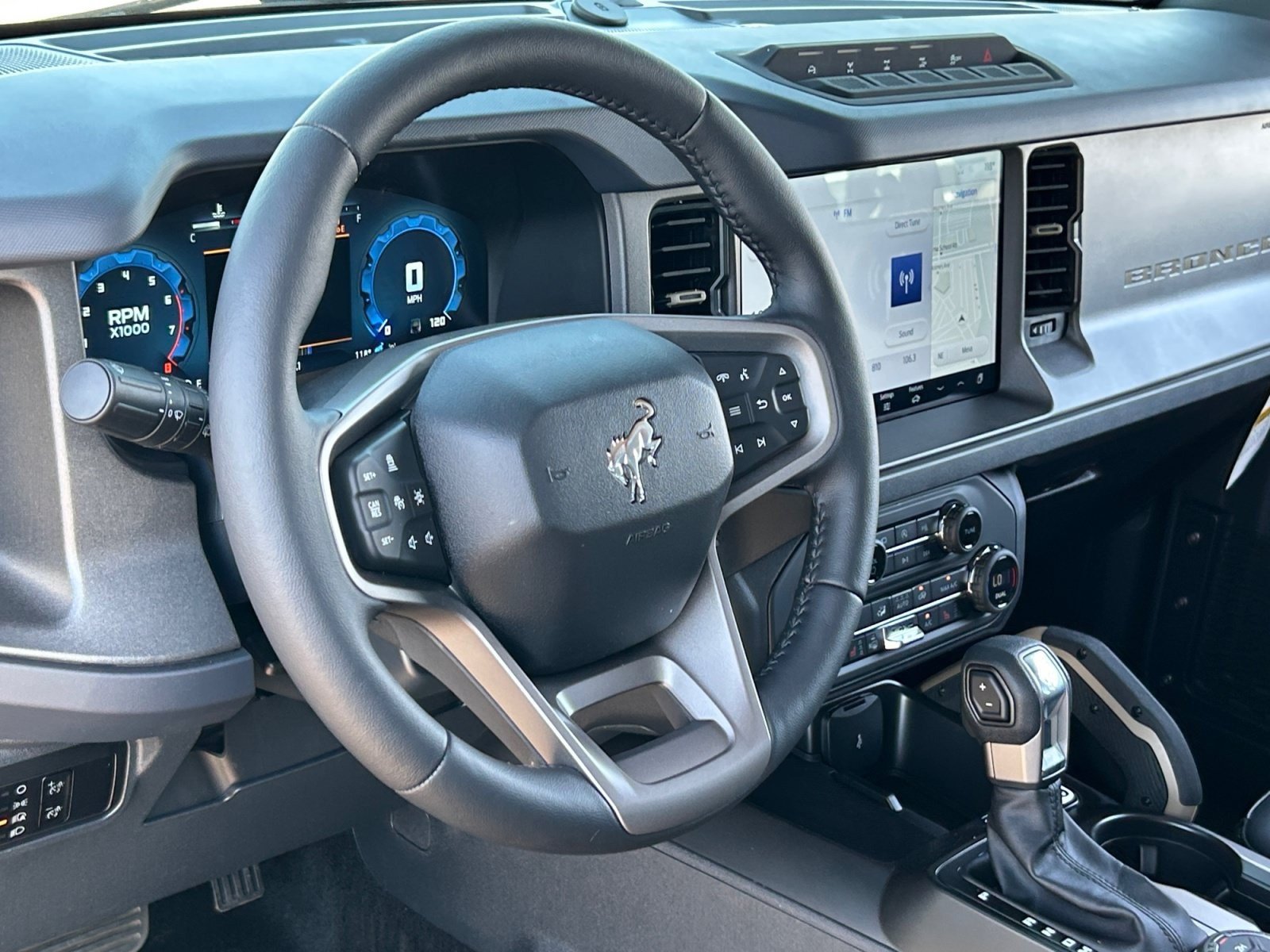 New 2026 Ford Bronco Badlands AWD/4WD image 9