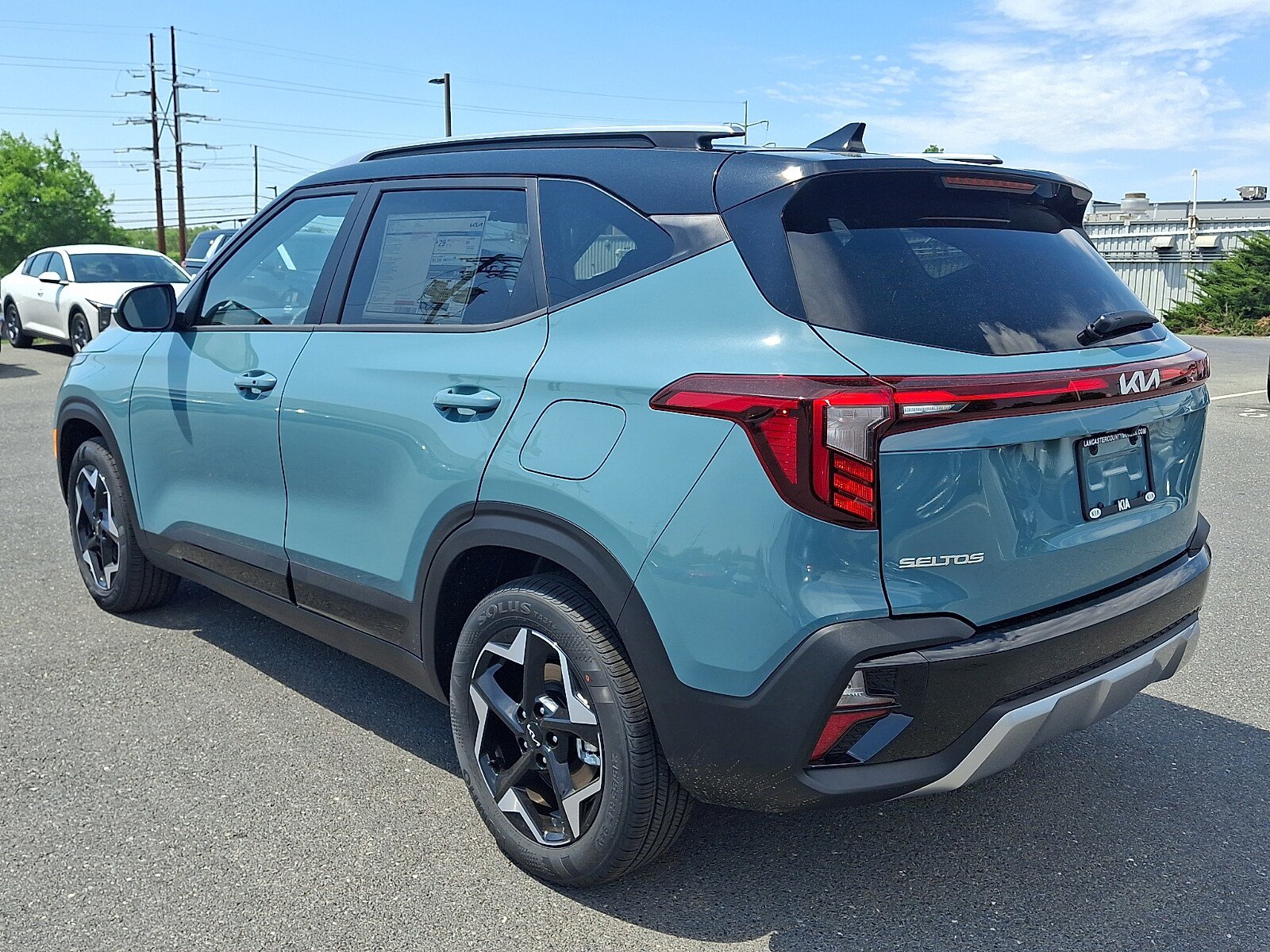 New 2026 Kia Seltos S AWD/4WD image 4