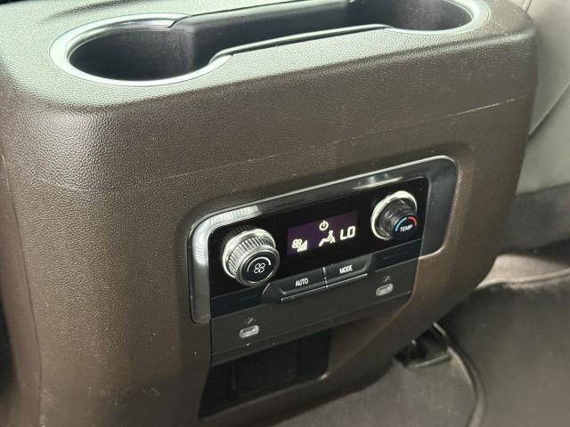 Used 2023 GMC Yukon SLE RWD image 29