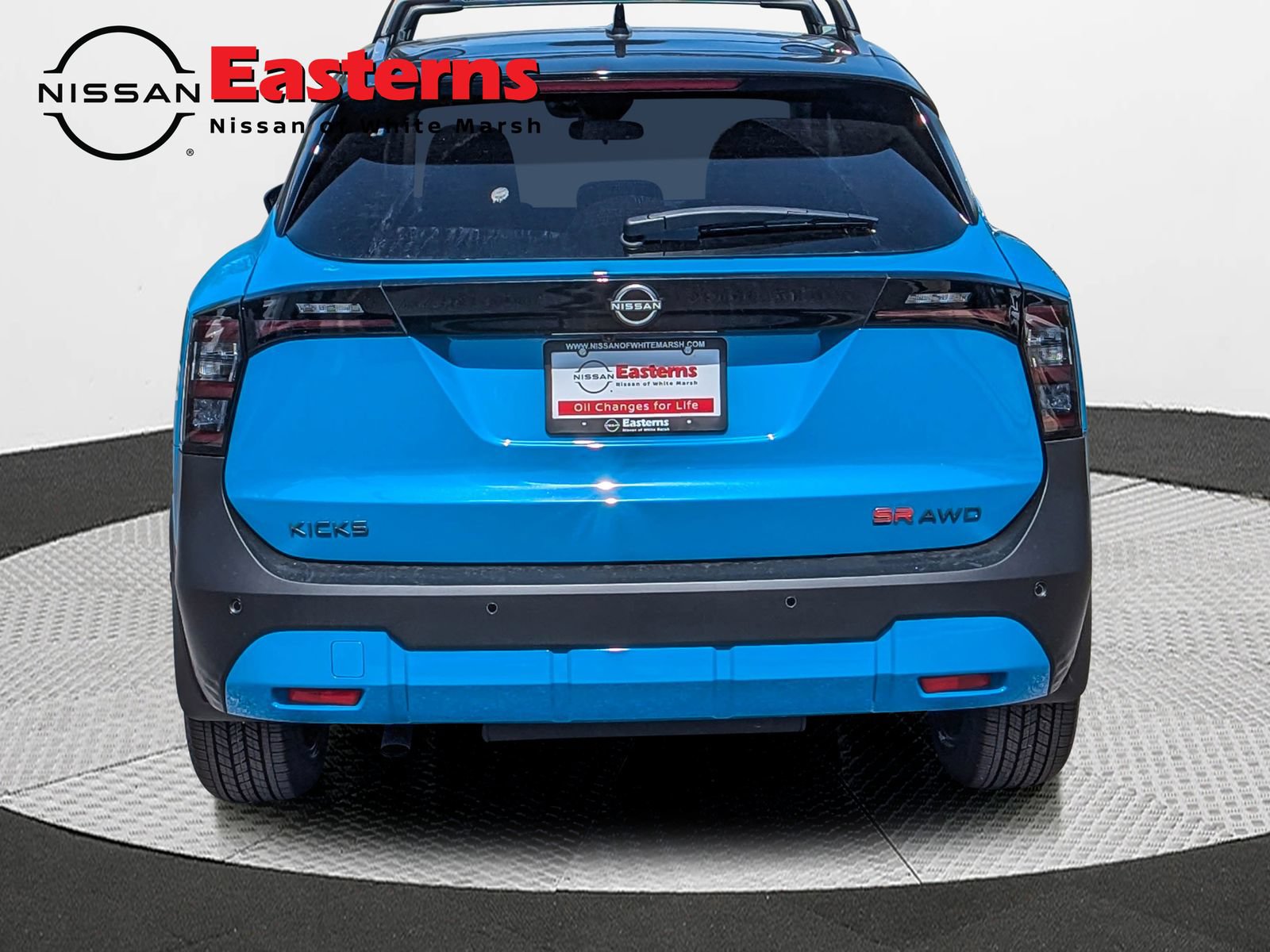 New 2026 Nissan Kicks SR w/ Cold Weather Package AWD/4WD image 8