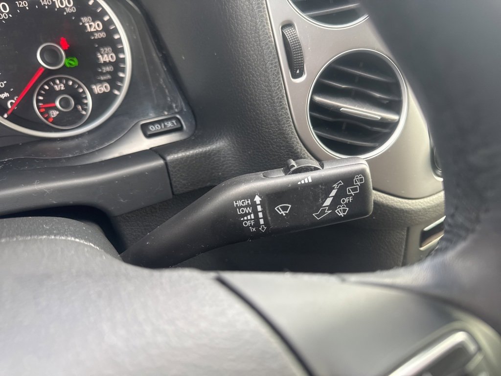 Used 2017 Volkswagen Tiguan Limited image 28