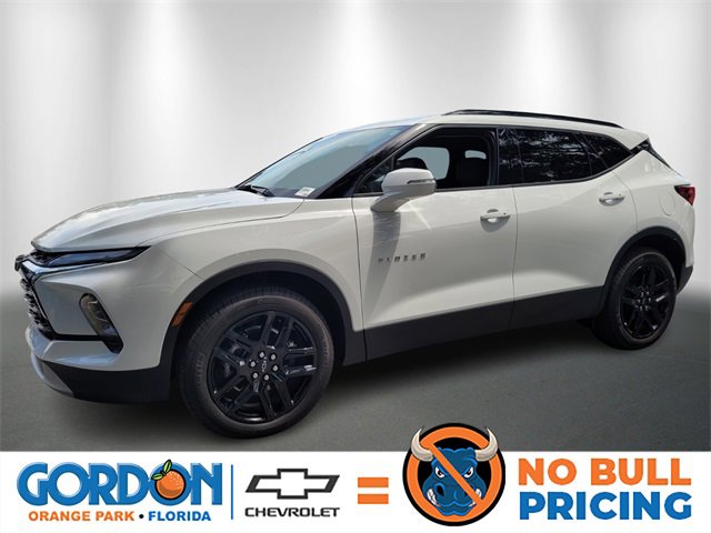 Used 2025 Chevrolet Blazer LT image 1