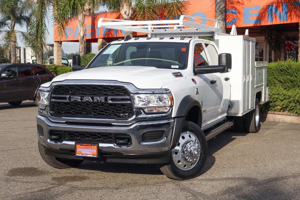 Used 2021 RAM 5500 Tradesman w/ Chrome Appearance Group RWD image 4