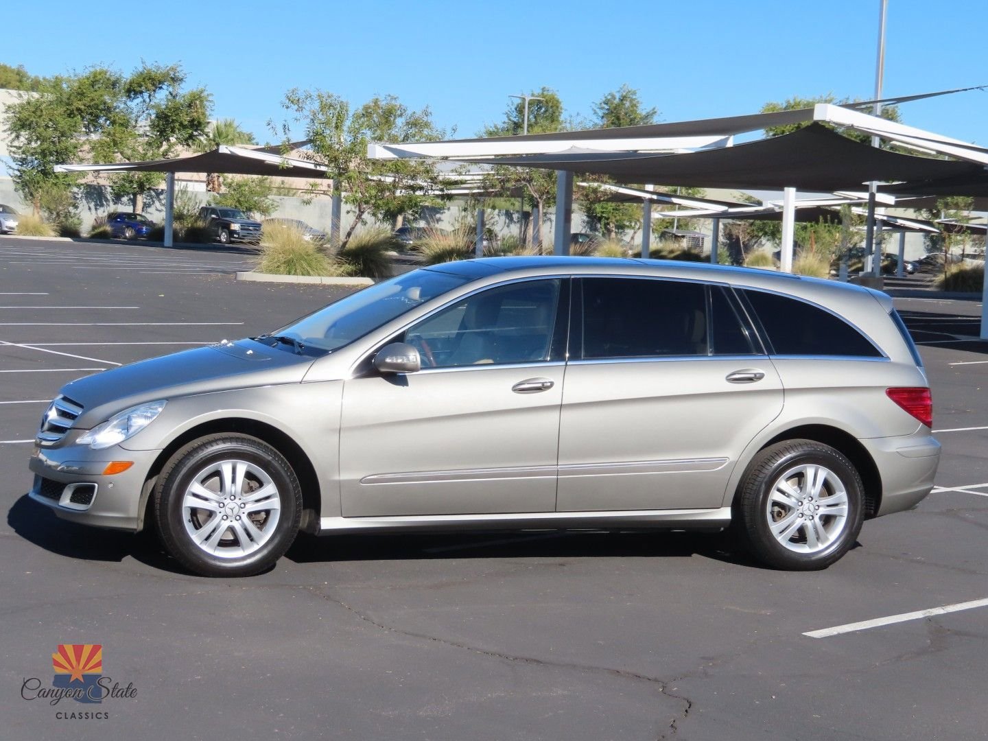 Used 2006 Mercedes-Benz R 500 4MATIC image 9