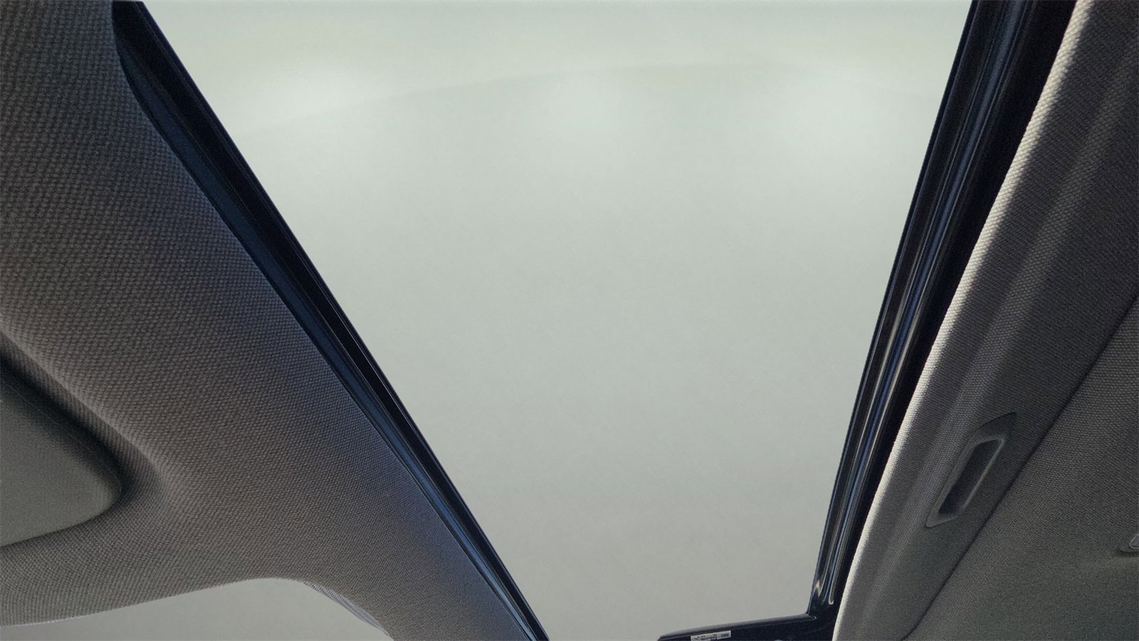 Used 2024 Hyundai Elantra SEL w/ Convenience Package image 17