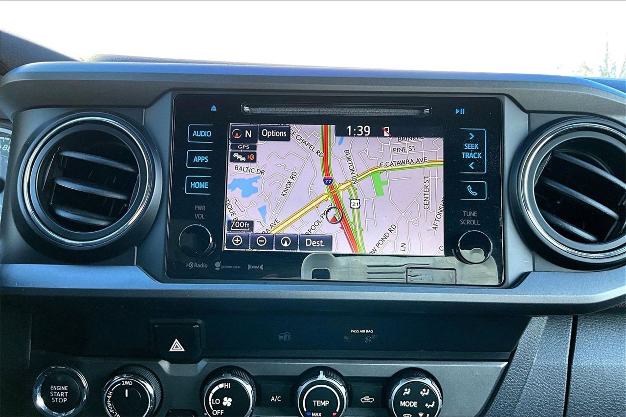 Used 2019 Toyota Tacoma TRD Off-Road w/ Technology Package image 12