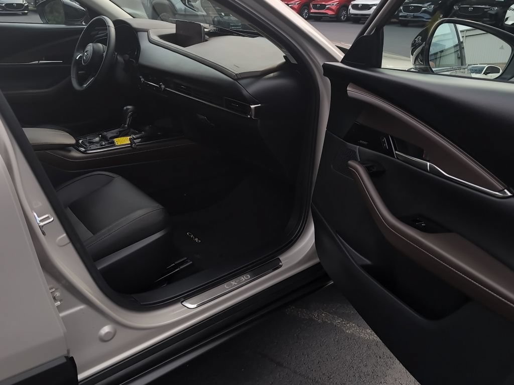 Used 2024 MAZDA CX-30 2.5 Turbo w/ Premium Package AWD/4WD image 7